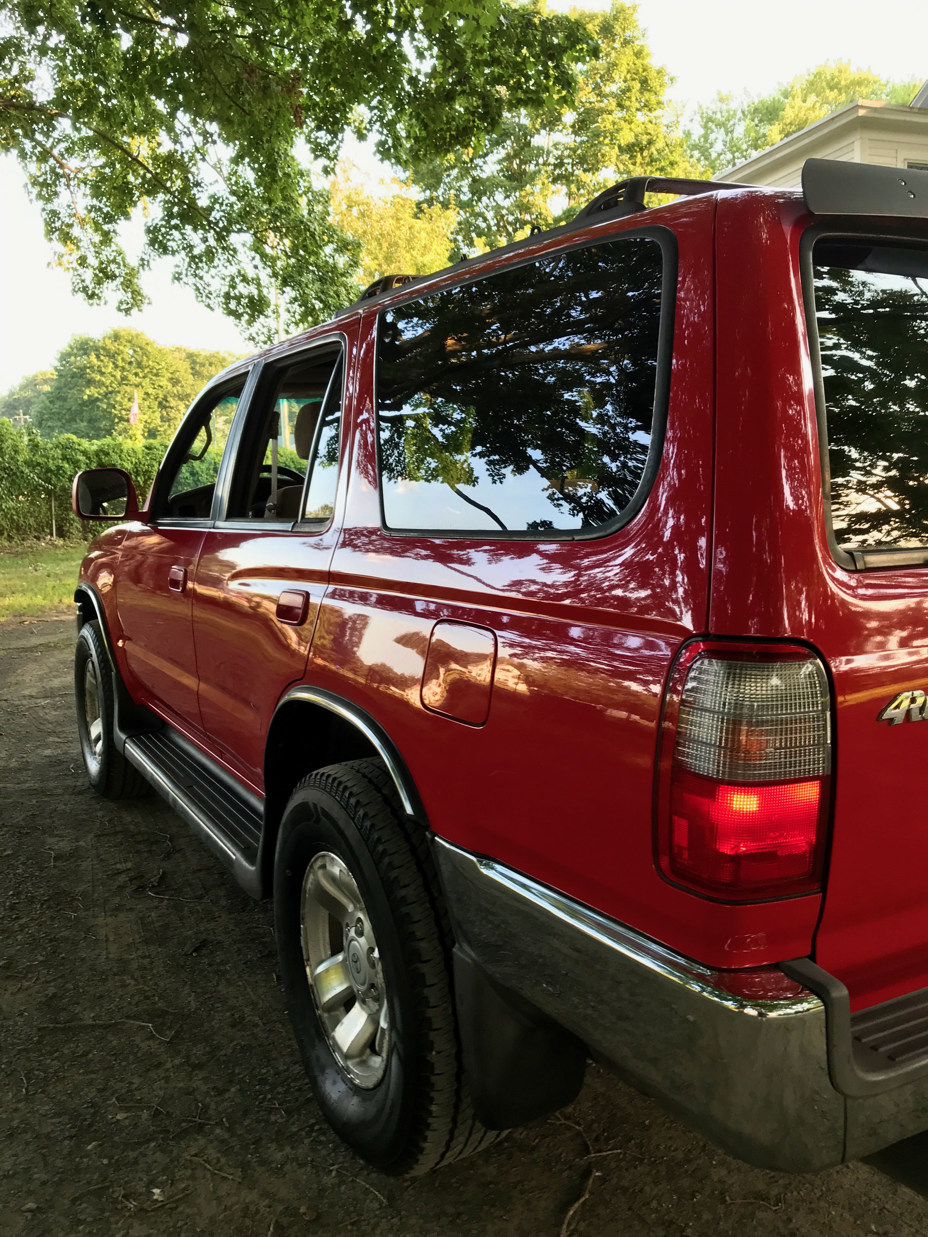 Go Motors Niantic, CT Purveyors of 3rd Generation Toyota 4Runners and other lengedary classics